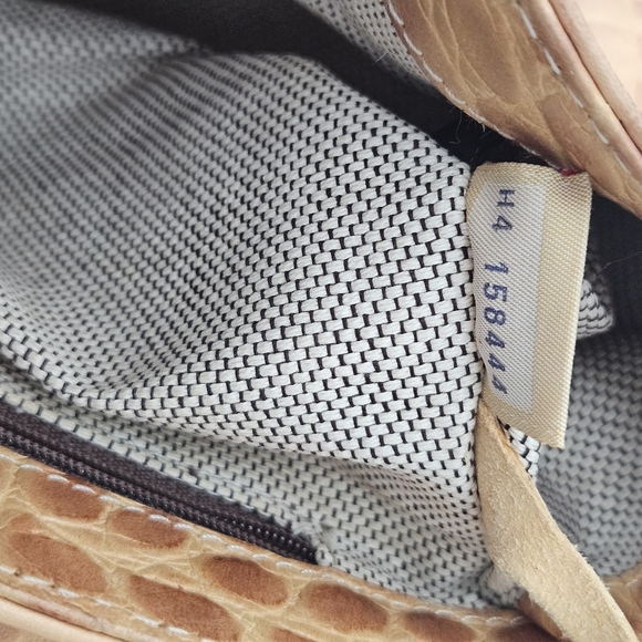 Rare Dooney & Bourke Purse Embossed Leather purse w certificate of authenticy - Picture 7 of 16